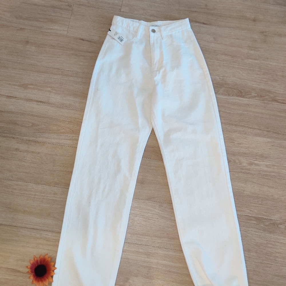 🤍🆕🤍 NWT WEWOREWHAT Mom Jeans - Picture 6 of 16
